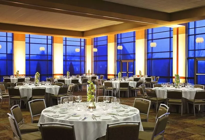 فندق The Westin Chicago Lombard