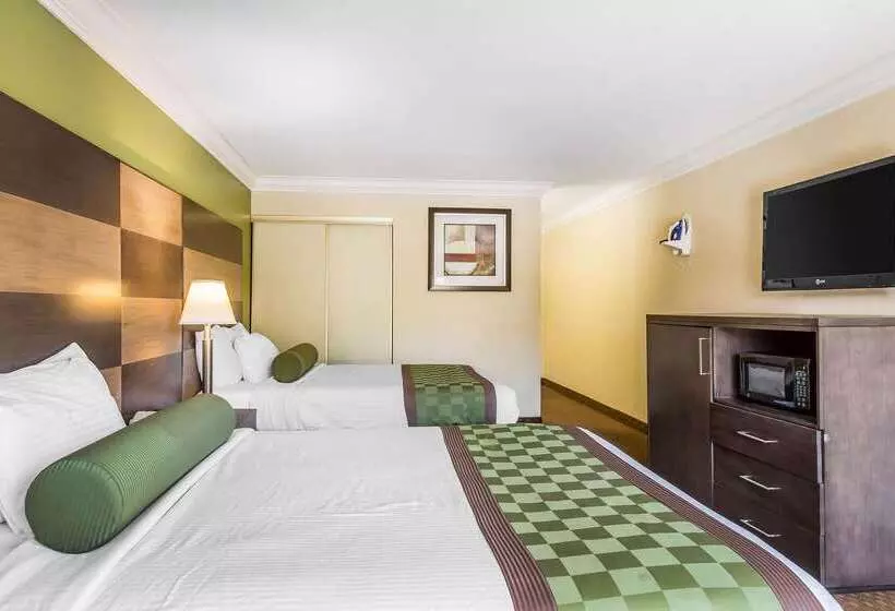 モーテル Rodeway Inn & Suites Canyon Lakemenifee West