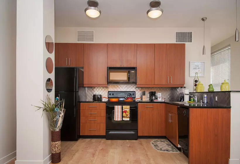 Oakwood At Metro 417