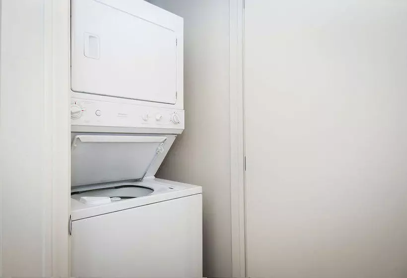 Oakwood At Metro 417