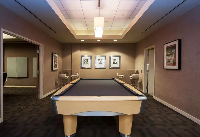 Oakwood At Metro 417