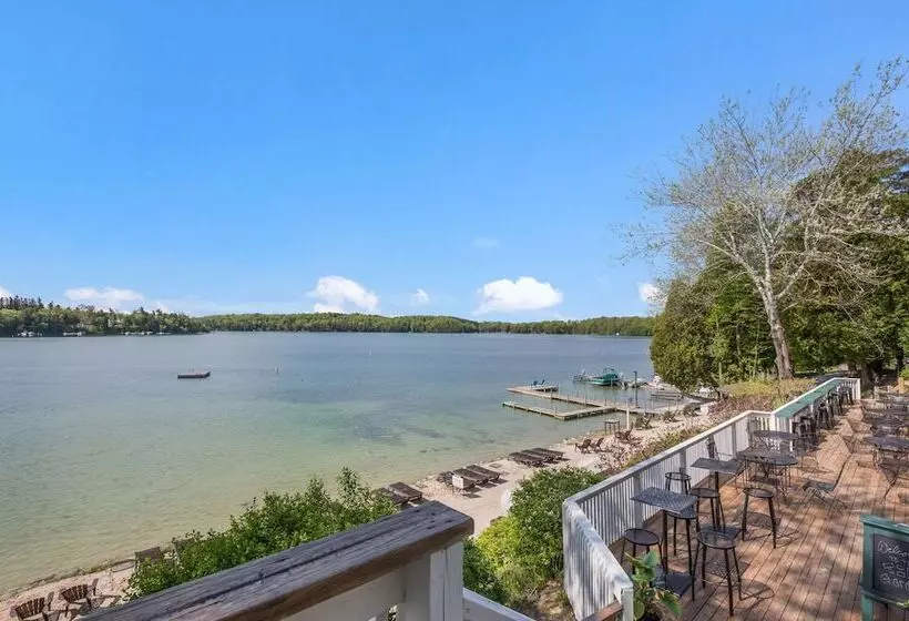 منتجع The Shore Club Wisconsin, Ascend Hotel Collection