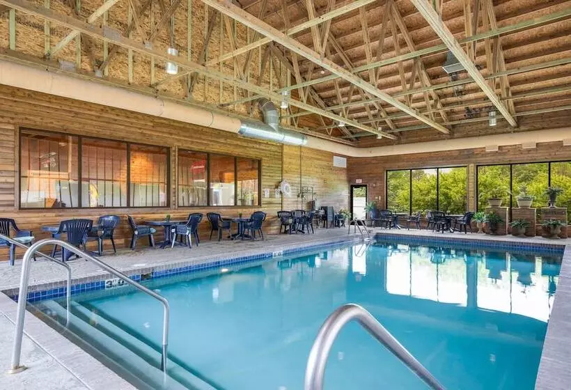 منتجع The Shore Club Wisconsin, Ascend Hotel Collection