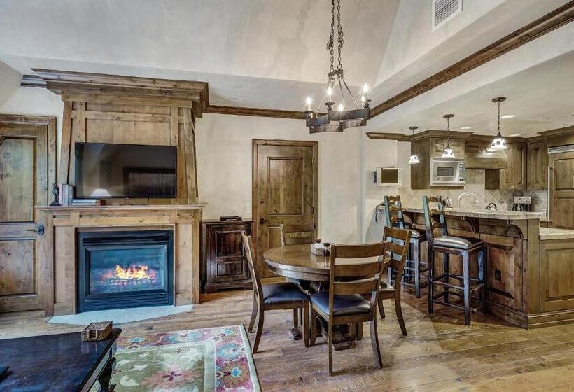 The Aspen Mountain Residences