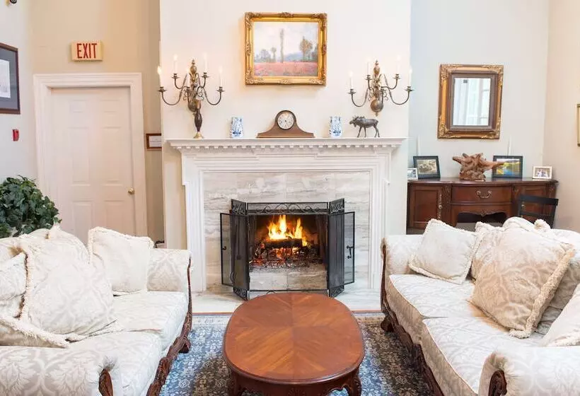 مبيت وإفطار Chiltern Inn