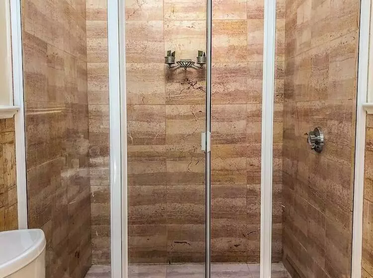 مبيت وإفطار Chiltern Inn