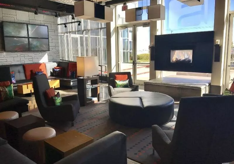 Aloft Hotel Plano