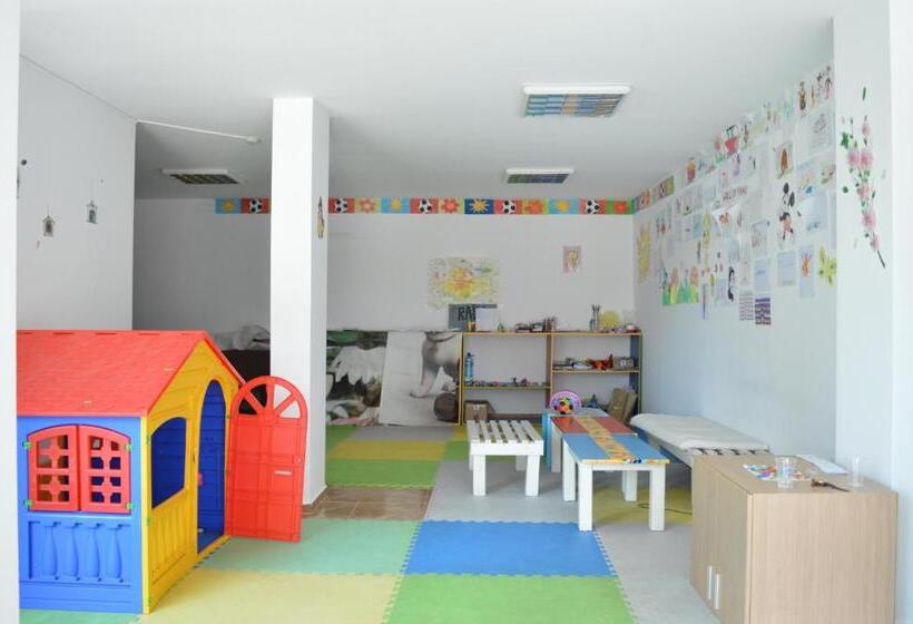 ホテル Arkutino Family Resort