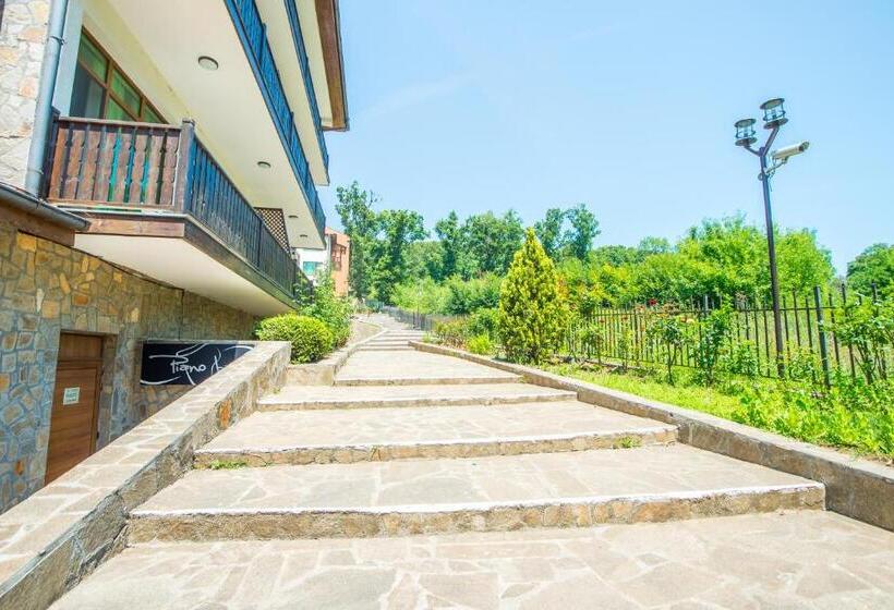 ホテル Arkutino Family Resort