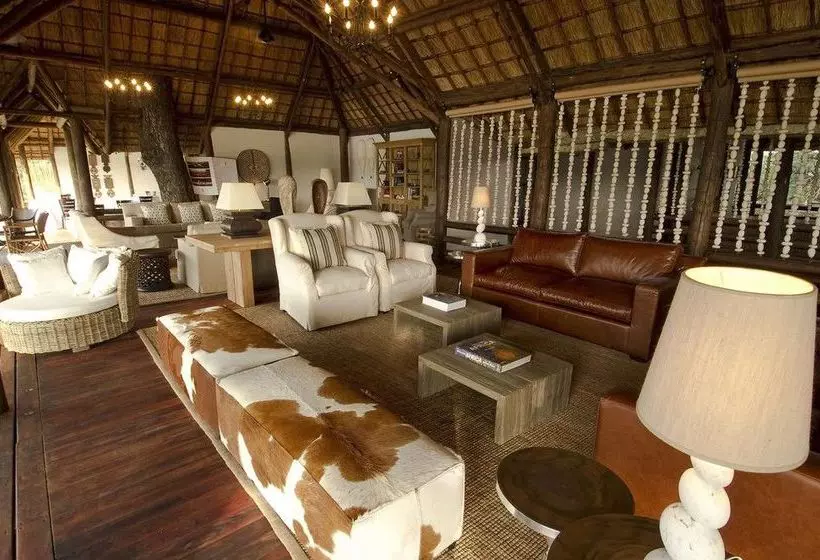 Hotelli Sanctuary Chief's Camp