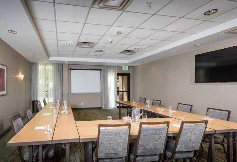 هتل Courtyard Bangor