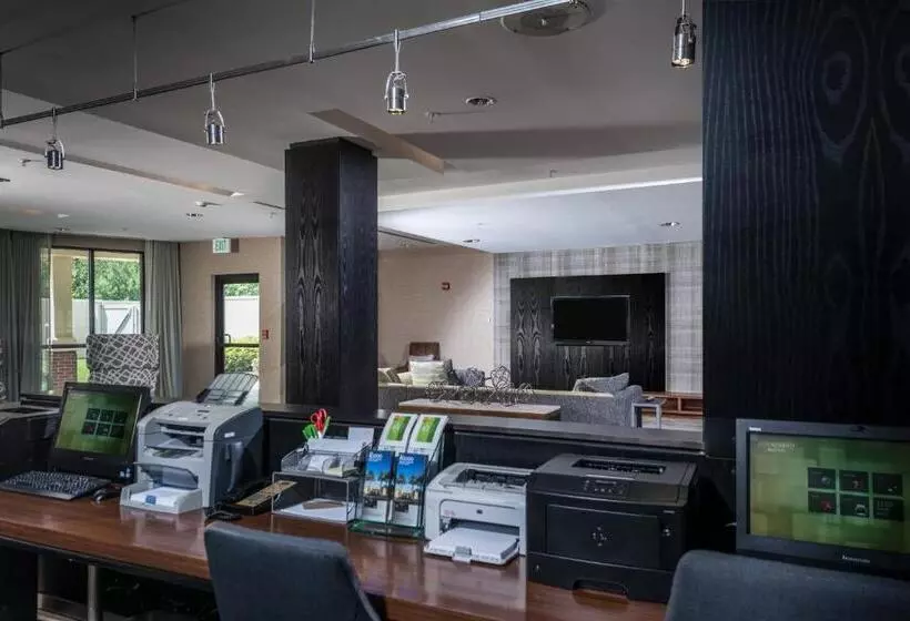 هتل Courtyard Bangor