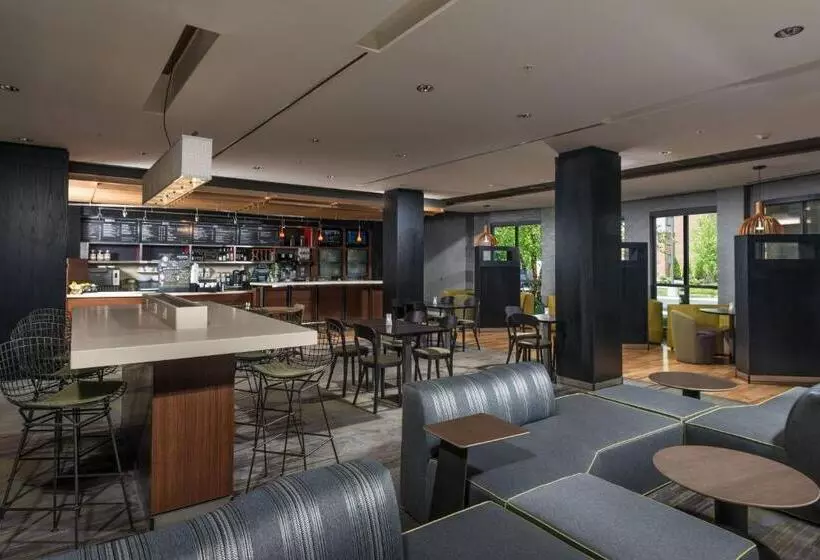 هتل Courtyard Bangor