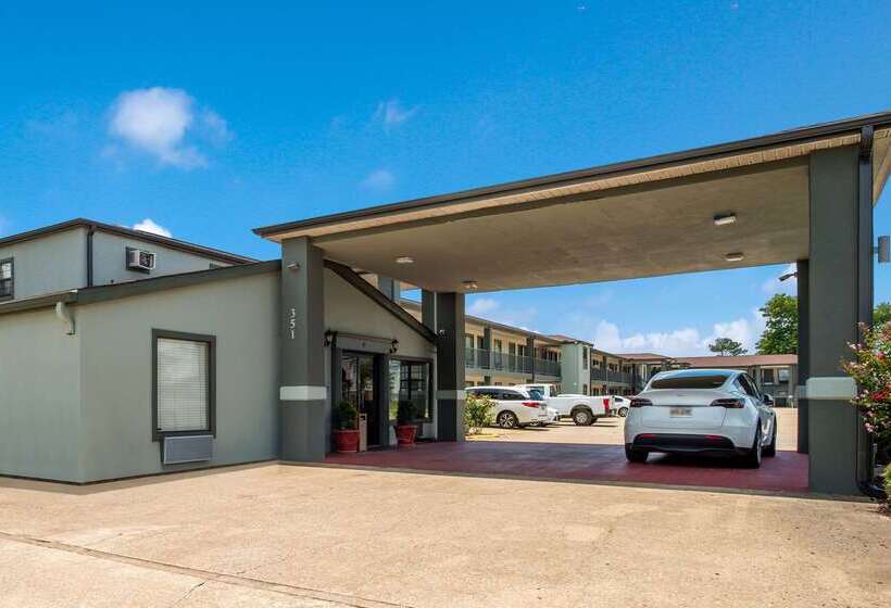 בית מלון כפרי Econo Lodge Lake Charles University Area