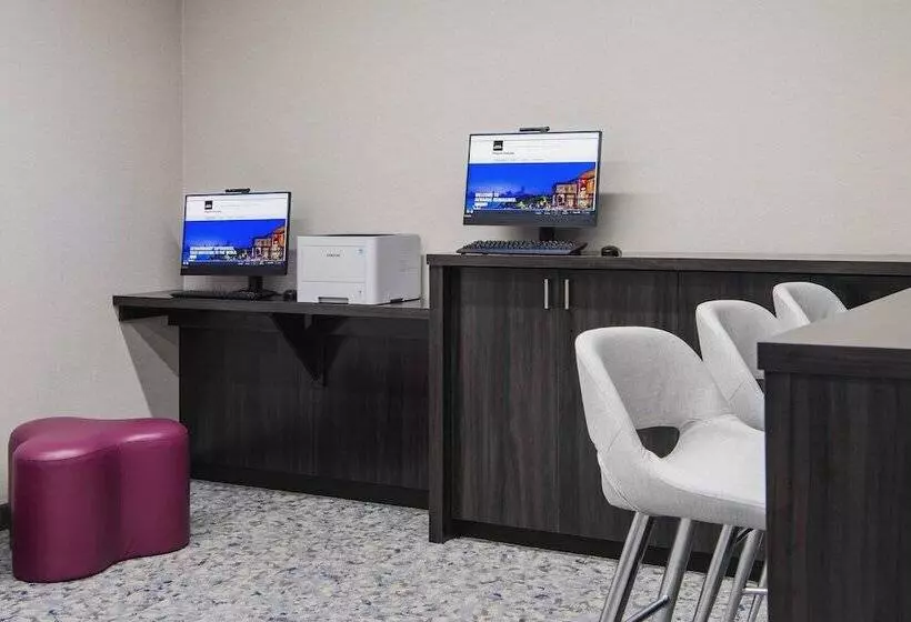 ホテル Fairfield Inn & Suites By Marriott Winnipeg