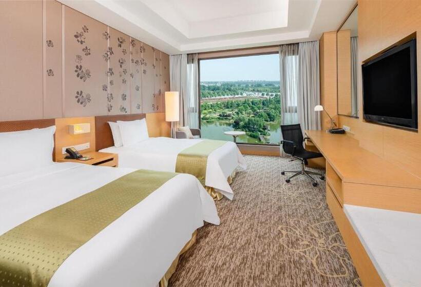 Отель Holiday Inn Nanyang By Ihg