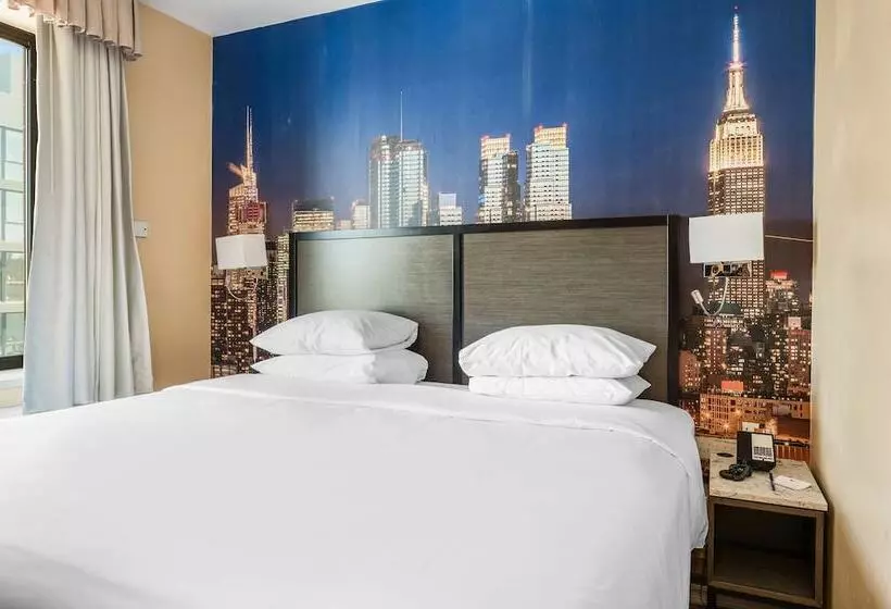 בית מלון כפרי Knights Inn Brooklyn Sunset Park