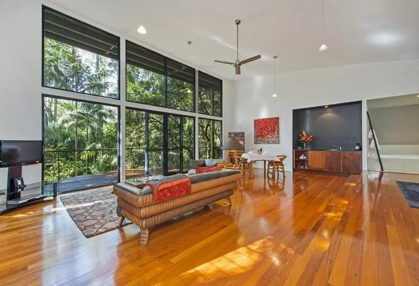 Отель Pethers Rainforest Retreat