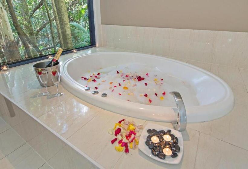 בית מלון כפרי Pethers Rainforest Retreat