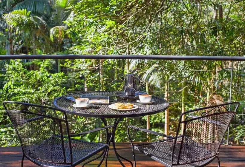 Отель Pethers Rainforest Retreat
