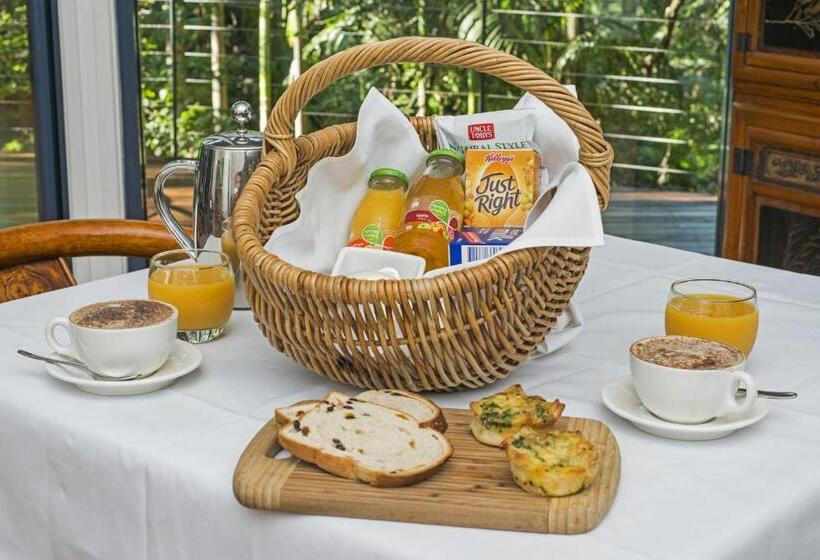 בית מלון כפרי Pethers Rainforest Retreat