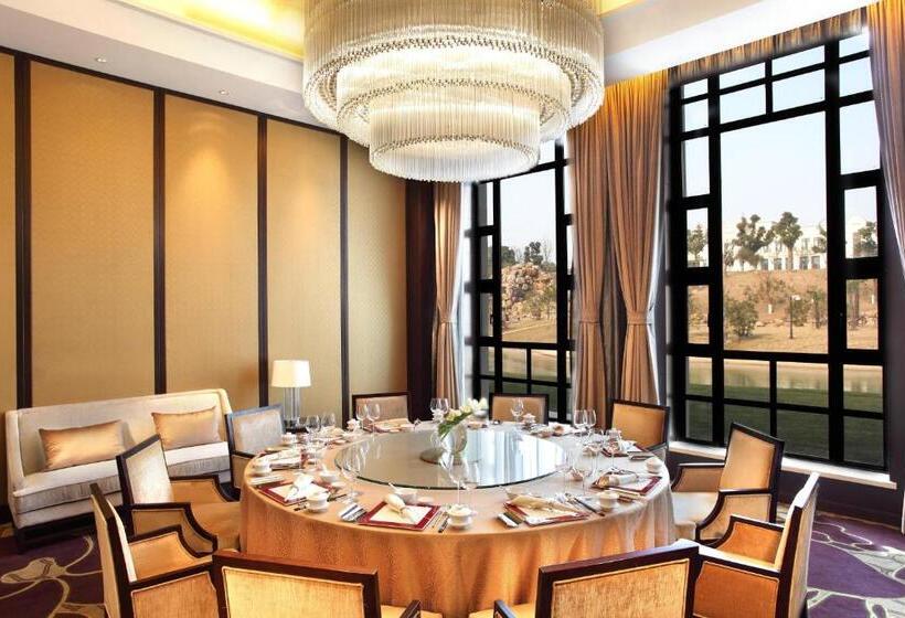 Отель Sheraton Jiangyin
