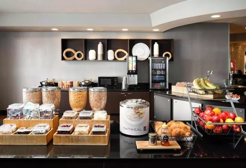 Отель Springhill Suites Minneapolisst. Paul Airport/mall Of America