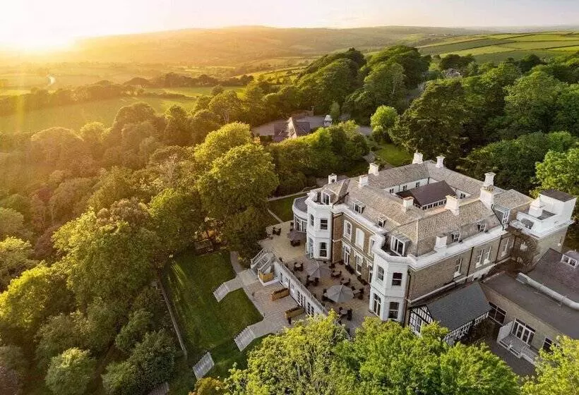 فندق Trenython Manor Resort