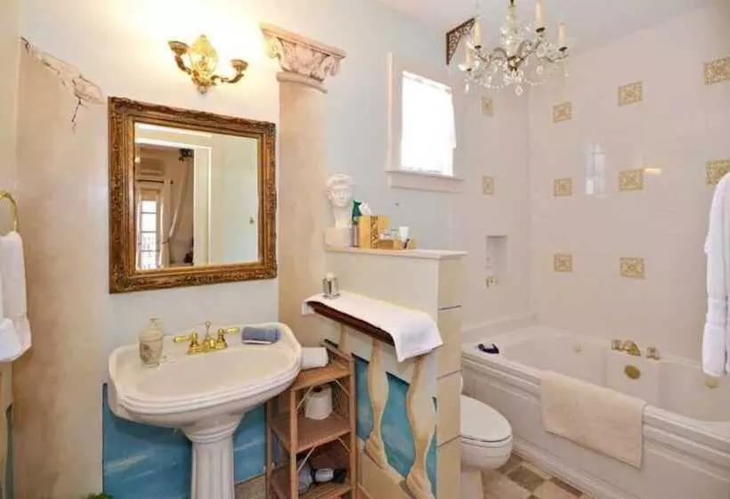 Sabal Palm House Bed And Breakfast