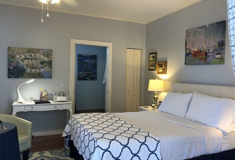 Sabal Palm House Bed And Breakfast