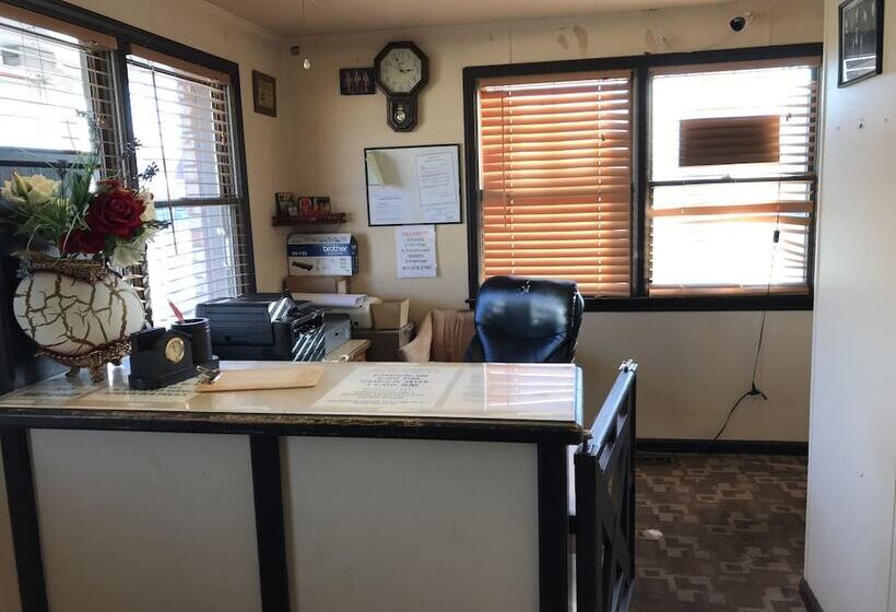 C&h Motel El Dorado Springs