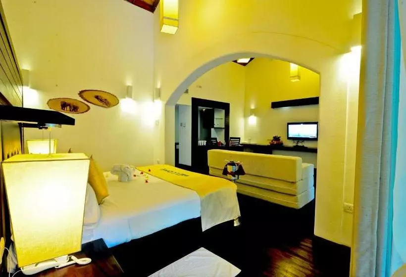 Grand Udawalawe Safari Resort