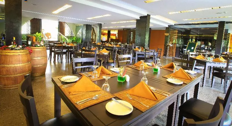 Grand Udawalawe Safari Resort