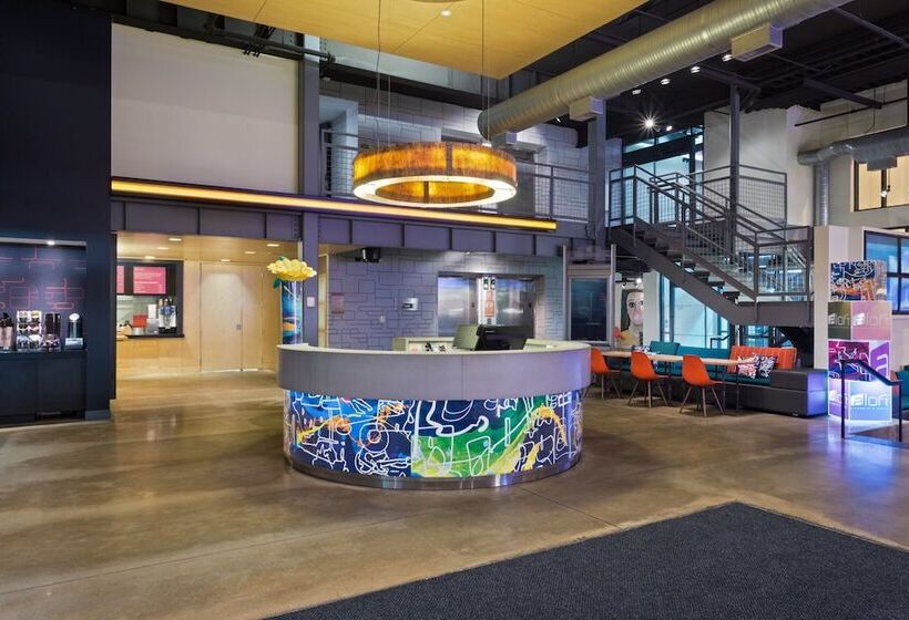 בית מלון כפרי Aloft Birmingham Soho Square