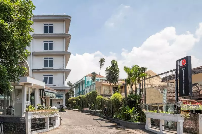 هتل Capital O 2239 Endah Parahyangan