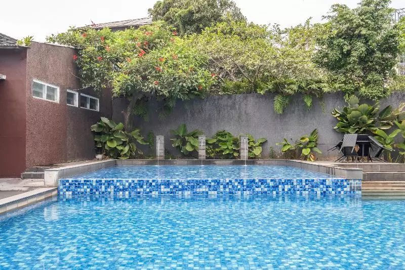 هتل Capital O 2239 Endah Parahyangan