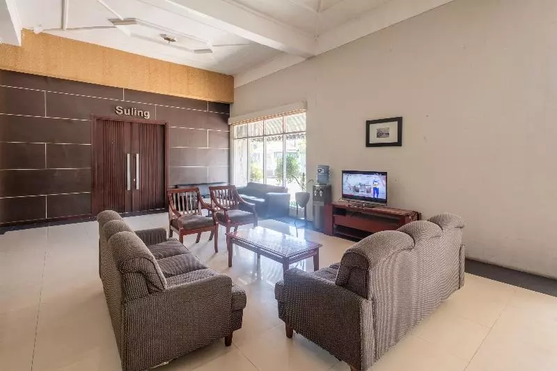 هتل Capital O 2239 Endah Parahyangan