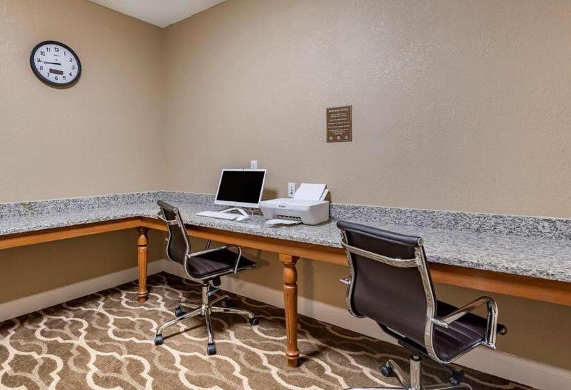 Отель Comfort Inn Hebronlowell Area