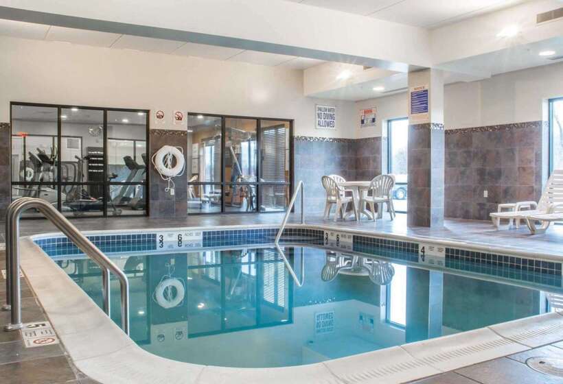 Отель Cicero Grand