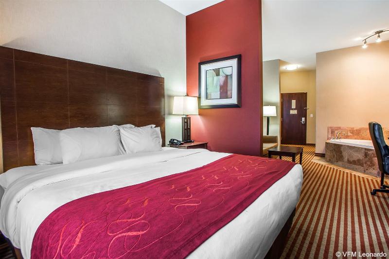 Отель Comfort Suites Troyi75