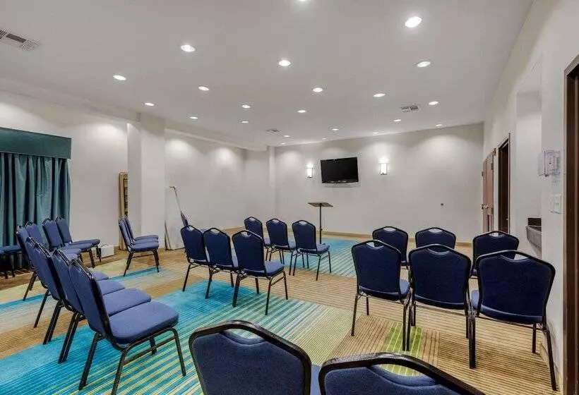 酒店 Comfort Suites Waco North Near University Area