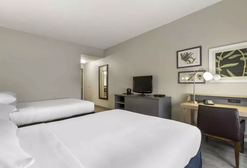 هتل Country Inn & Suites By Radisson, Tampa Airport North, Fl