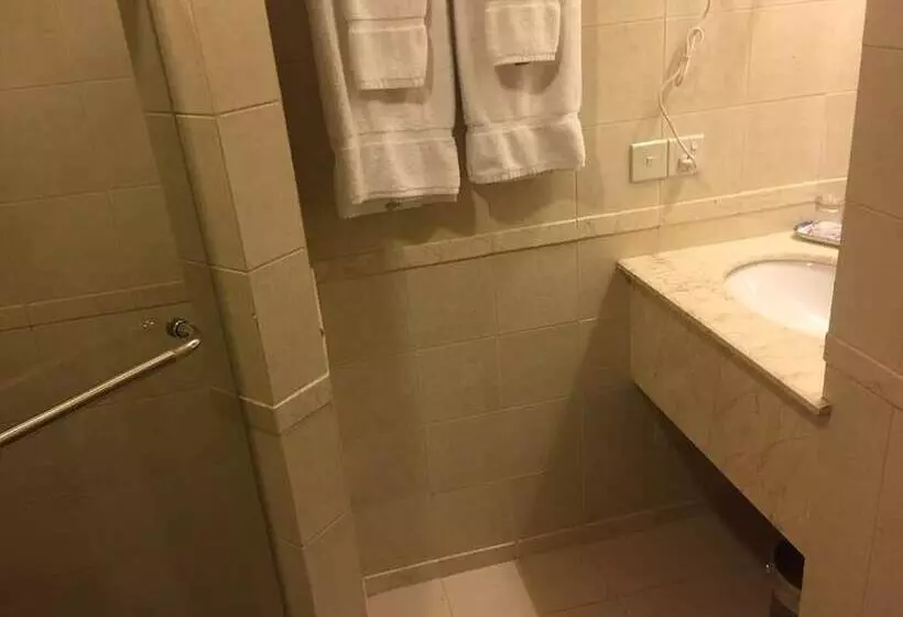 Embassy Inn Hotel Karachi