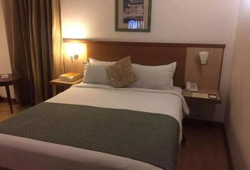 Embassy Inn Hotel Karachi