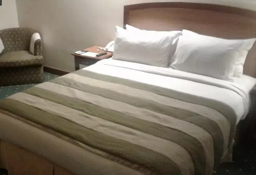 Embassy Inn Hotel Karachi
