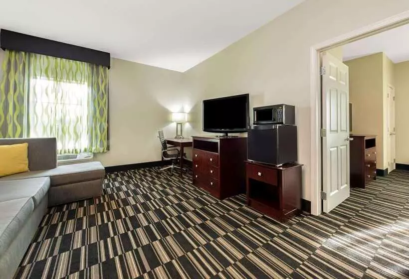 酒店 La Quinta By Wyndham Bridge City Orange