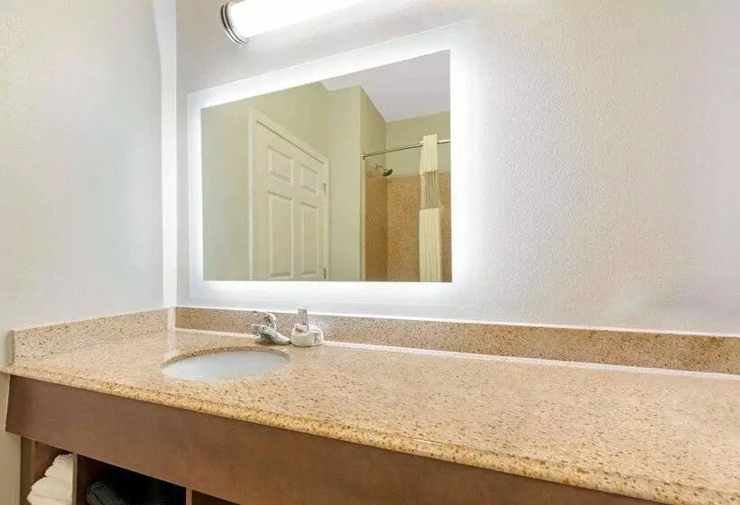 酒店 La Quinta By Wyndham Bridge City Orange