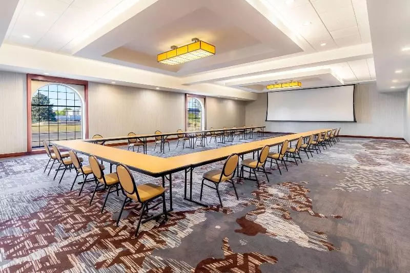 ホテル Minneapolis Marriott Northwest