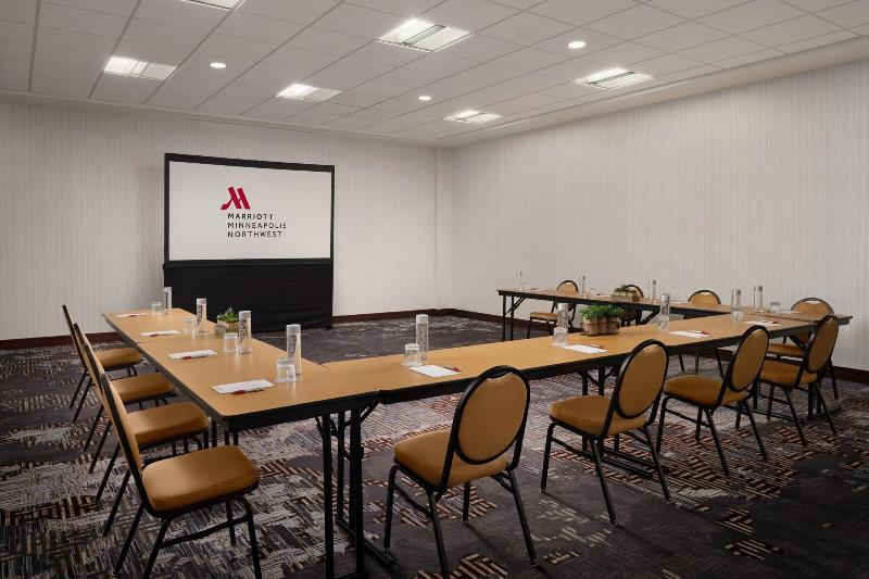 ホテル Minneapolis Marriott Northwest