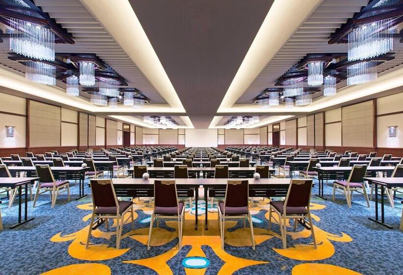 בית מלון כפרי Sheraton Bali Kuta Resort